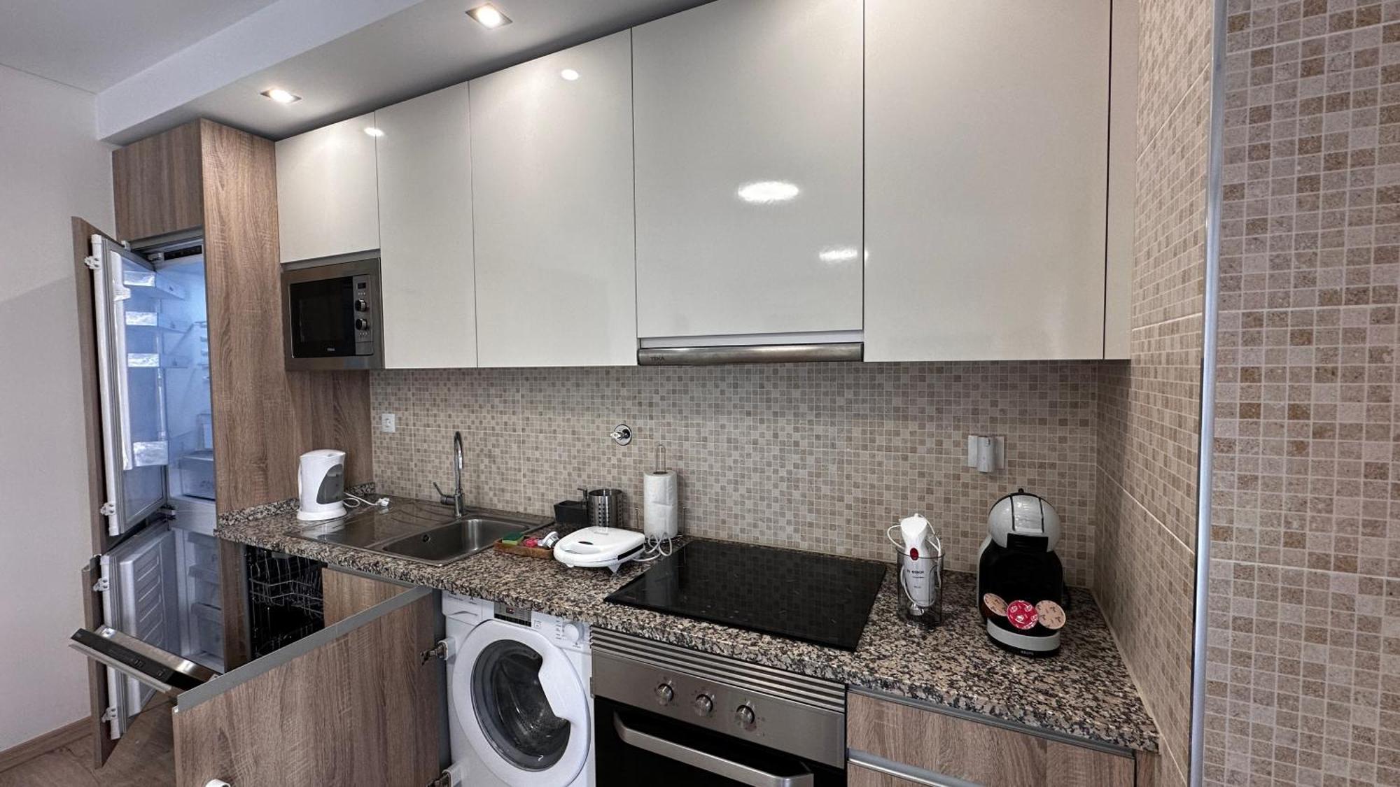 Apartamento Elegante Com Garagem E Piscina Na Praia Da Rocha ポルティマン エクステリア 写真